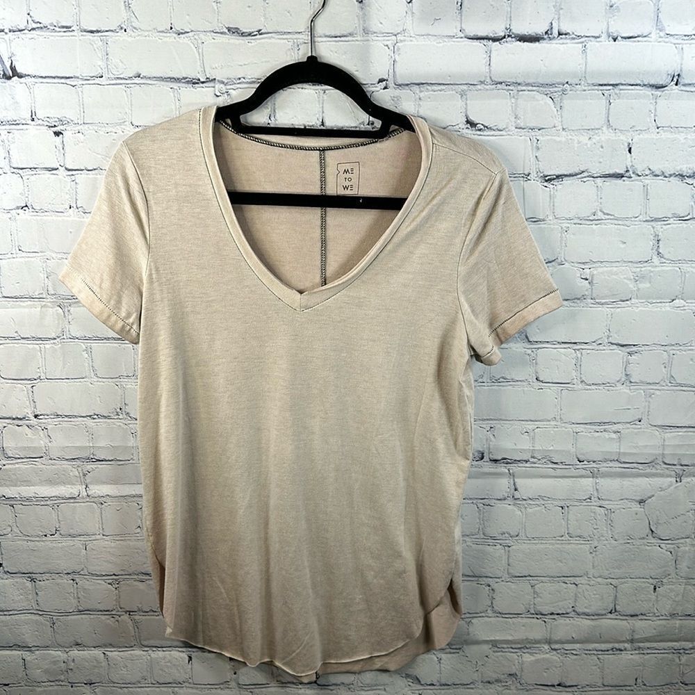 👕 Me to We Oversized V-Neck T-Shirt - Tan, Size XS 👕